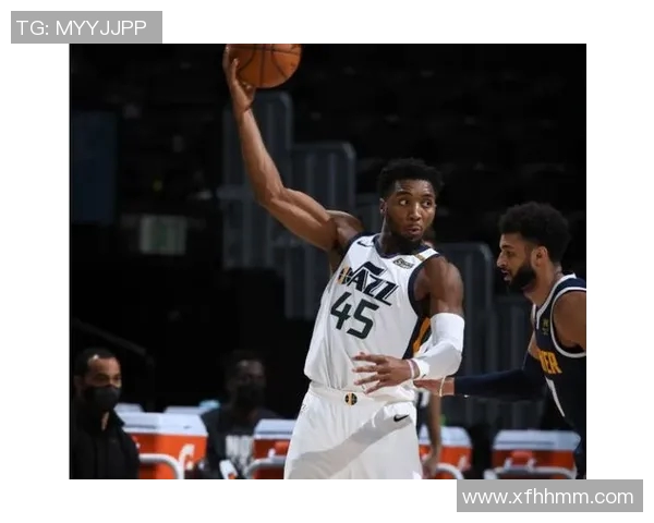 掘金对决爵士穆雷与米切尔的精彩对抗赛分析与展望 掘金对决爵士穆雷与米切尔的精彩对抗赛分析与展望